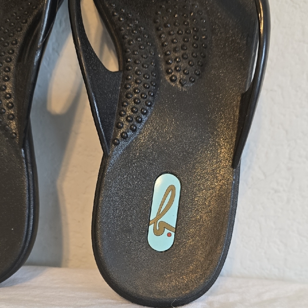 OKA b. Black Women's Sandals with Floral Accent. Size ML - Picture 8 of 16